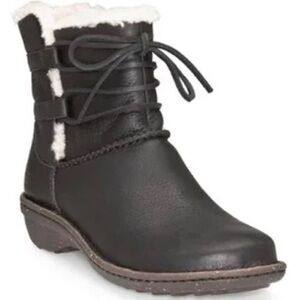 UGG‎ caspia 1932 black leather boots Sherpa lined lace up women’s size 10 winter